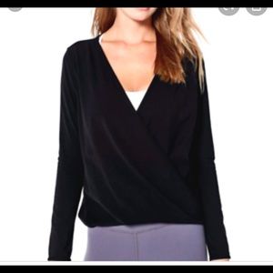 Black lululemon top women’s size L